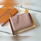 頂級原版 獨家實拍 lv以工匠的技藝精湛著稱，罕見的設計、特殊皮革将技術創新和經