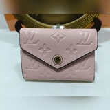 m41938  鑽石紋壓花victorine 錢夾為柔軟的 monogram