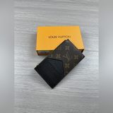 款號：62914顔色：老花黑色 尺寸：8x14（專櫃貨)由路易威登标志性的