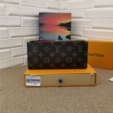 超級實用款，依然火爆！官網同步款！将louis vuitton的經典monogr