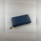 m60017水波紋帶光滑皮質飾邊的壓紋小牛皮 潮流時尚的拉鍊錢夾  八個信用卡位