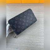 款號：m2012！lv男士雙拉手包【 尺寸】21.11.5 這款精巧的monog