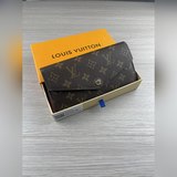 款號：60531顔色：老花配玫紅 尺寸：19x10x2内面配色 這款信封式