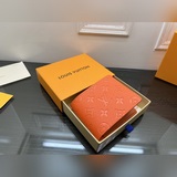 【獨家實拍m81548橙色】短夾 multiple錢夾設計清爽簡潔，黑色 tau