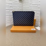 41594---由damier ebene塗層帆布裁制而成，飾有chapman兄