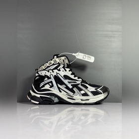 頂級版本 高幫黑白資訊：新款BALENCIAGA  巴黎世家-Runner、是