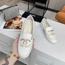 Chanel2023SS最新款半雕刻大logo單鞋，面料原版小牛皮，内裡羊皮，五