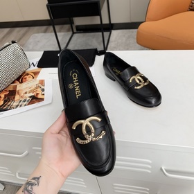 Chanel2023SS最新款半雕刻大logo單鞋，面料原版小牛皮，内裡羊皮，五