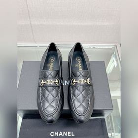 香奈兒Chanel小香23Ss新款一字雙C扣樂福鞋/半拖鞋鞋面飾以經典菱格元素
