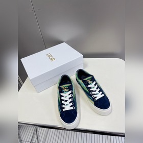 Dior迪奧早春新款運動闆鞋超多網紅明星種草漂亮好穿的 輕便舒适  鞋面刺繡