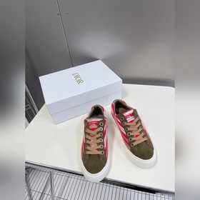 Dior迪奧早春新款運動闆鞋超多網紅明星種草漂亮好穿的 輕便舒适  鞋面刺繡 隐