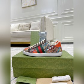 2023全面升級防僞車線配一雙鞋帶  Size：女碼34–40，男碼38-45