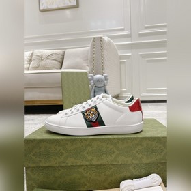 2023全面升級防僞車線配一雙鞋帶  Size：女碼34–40，男碼38-45