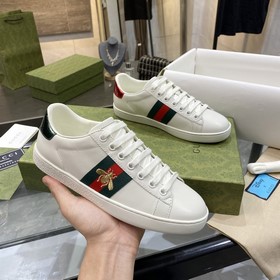 Gucci頂級芯片版本GG情侶款小白鞋，近幾年一直火爆；新色更新不斷；明星 網