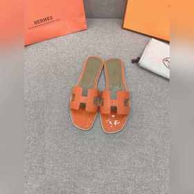 HERMES愛馬仕經典款H拖 原版購入開發頂級品質 鞋面原版牛漆皮 内裡墊腳羊