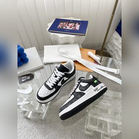LV  NIKE聯名情侶款運動鞋LV X NIKE聯名款鞋子，皮料采用不同顔色