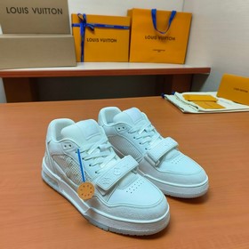 LV頂級版本 時裝秀揭秘LV Trainer運動鞋于路易威登升級再造項目中的矚