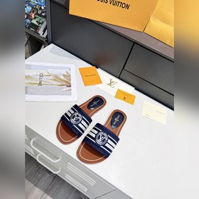 Louis Vuitton路易威登春夏新款，複古新穎風格♀，1：1高級定制鞋面，
