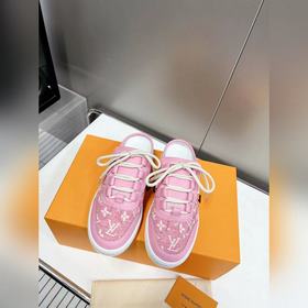 Louis Vuitton(路易威登/LV)頂級新款專櫃同步發售，鞋面意大利進口