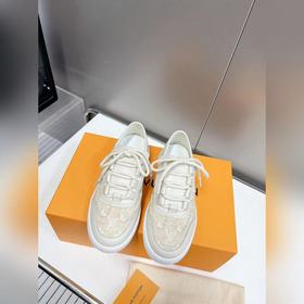 Louis Vuitton(路易威登/LV)頂級新款專櫃同步發售，鞋面意大利進口