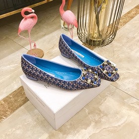 Manolo Blahnik23早春新款！平底、9.5cm兩個跟高，碼數34-4