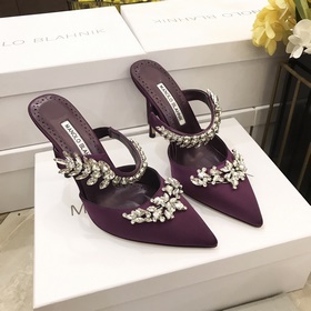 MANOLO BLAHNIK 9cm高跟款LURUM”施華洛世奇水晶絲綢緞面穆勒