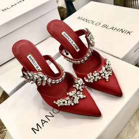 MANOLO BLAHNIK 9cm高跟款LURUM”施華洛世奇水晶絲綢緞面穆勒