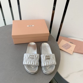 miumiu2023頂級版本涼拖1：1開模秒殺市場一切版本 歐美名媛 明星 網紅
