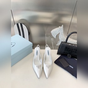 代購級PRADA  2023普拉達春季 最新款且超級爆系列爆品，原版新開模圓釘鞋