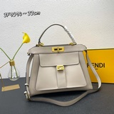 大號 MM官網FENDI最新 中號口袋小貓包 eekaboo I see u手