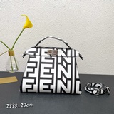 Fendi最新印花系列雙色 eekaboo ISeeU  etite小貓包，納帕