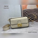 Fendi Baguette中號法棍手袋，卡其色Cuoio Romano頭層牛皮