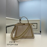 FENDI  eekaboo ISeeU 撞色縫線小貓包标志性 eekabo