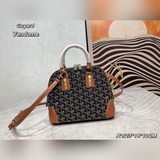 goyard vendome 是戈雅最新推出的一款戈雅貝殼包 它代表了巴黎著名的