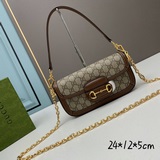 gucci 1955腋下包，以檔案設計為靈感，将六十多年前首次推出的原始細節與現