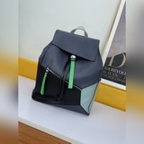 新款 Loew* backpack 顔色： 型號K68材料： Soft