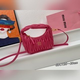 5BC125：MiuMiu新品迷你MiuWander手袋，采用進口小羊皮經典品牌