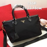PRADA 肩背手提斜挎包，進口防水布尺寸：39x23x15cm重金打版複