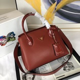 官網勁爆新款 火遍全球 2023開年新款普拉達《PRADA》   款號：6615