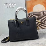 大號   280 小號   p家，最新春夏走秀款殺手包。進口牛皮配上高端24k