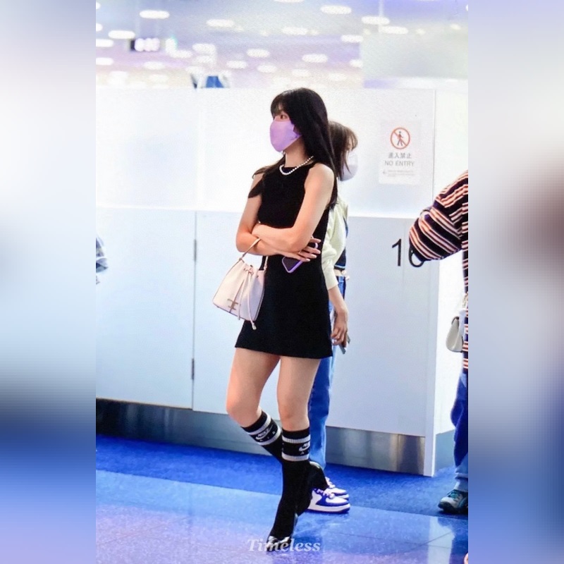 小號 TOD’S 托德斯 水桶包 進口小牛皮，小荔枝紋皮質細膩柔軟，配有手一條