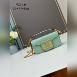 小號 VALENTINO MINI LOCò -VLogo Signature金