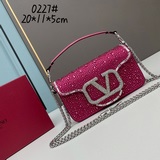 配盒MINI LOCò仿水晶裝飾手袋-VLogo Signature施華洛世奇