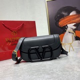 大號 Valentino2023 早春走秀款Valentino Garavani