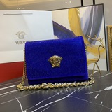 專櫃爆款【VERSACE】範思哲磨砂皮燙鑽款，手感特别舒适二隔層加大容量！鍊條挎