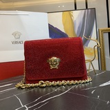 專櫃爆款【VERSACE】範思哲磨砂皮燙鑽款，手感特别舒适二隔層加大容量！鍊條挎