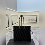 黑羊皮/金y家新款購物袋le pochon，帶拉繩閉合的袋，采用意大利進口小羊