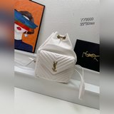 縫紉書包 _雙肩包 黑色★毫不誇張的說 這是一款可以傳宗接代的雙肩背包！經典字