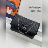 balenciaga 2023秋冬/簡約純粹大容量折疊式斜挎包 創意總監dem