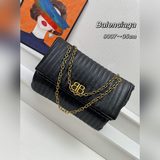 balenciaga 2023秋冬/簡約純粹大容量折疊式斜挎包 創意總監dem